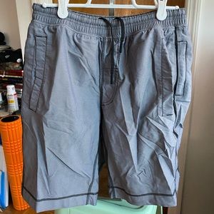 Lululemon Pace Breaker shorts LINED 9in in Medium